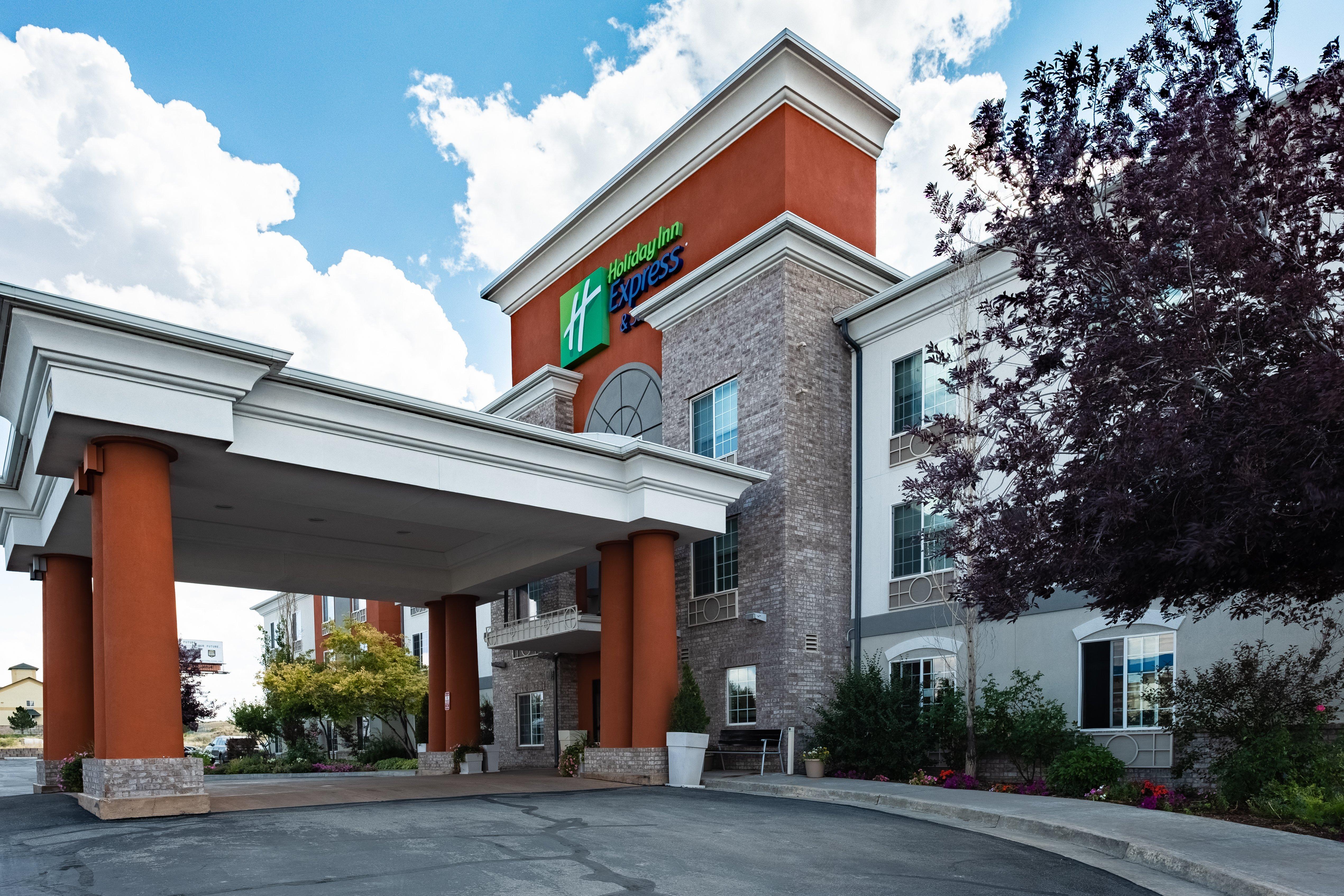 Holiday Inn Express Hotel & Suites Evanston By Ihg Exterior foto