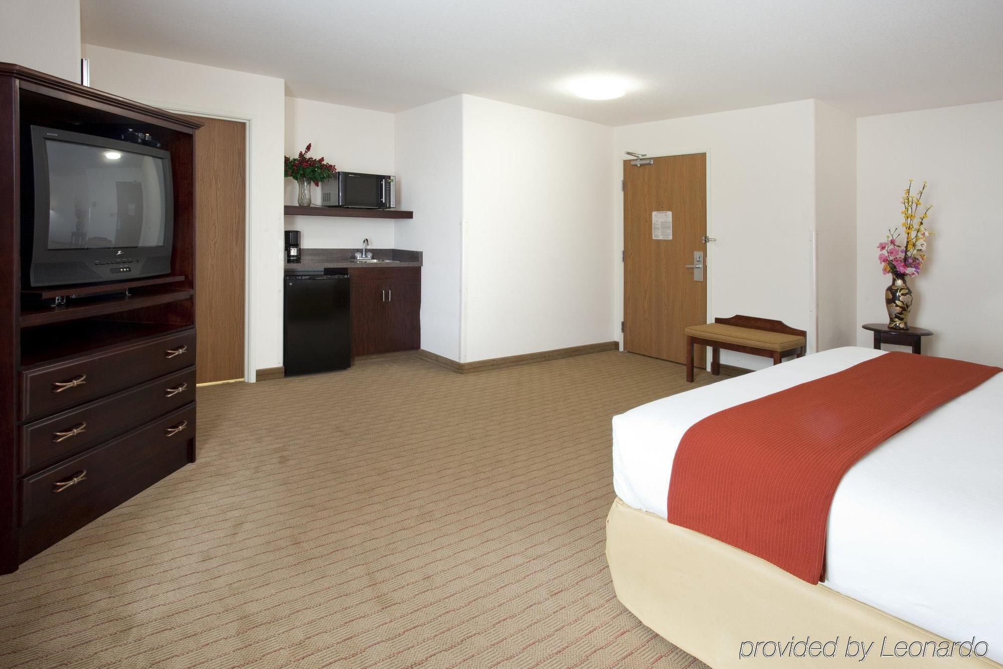 Holiday Inn Express Hotel & Suites Evanston By Ihg Zimmer foto